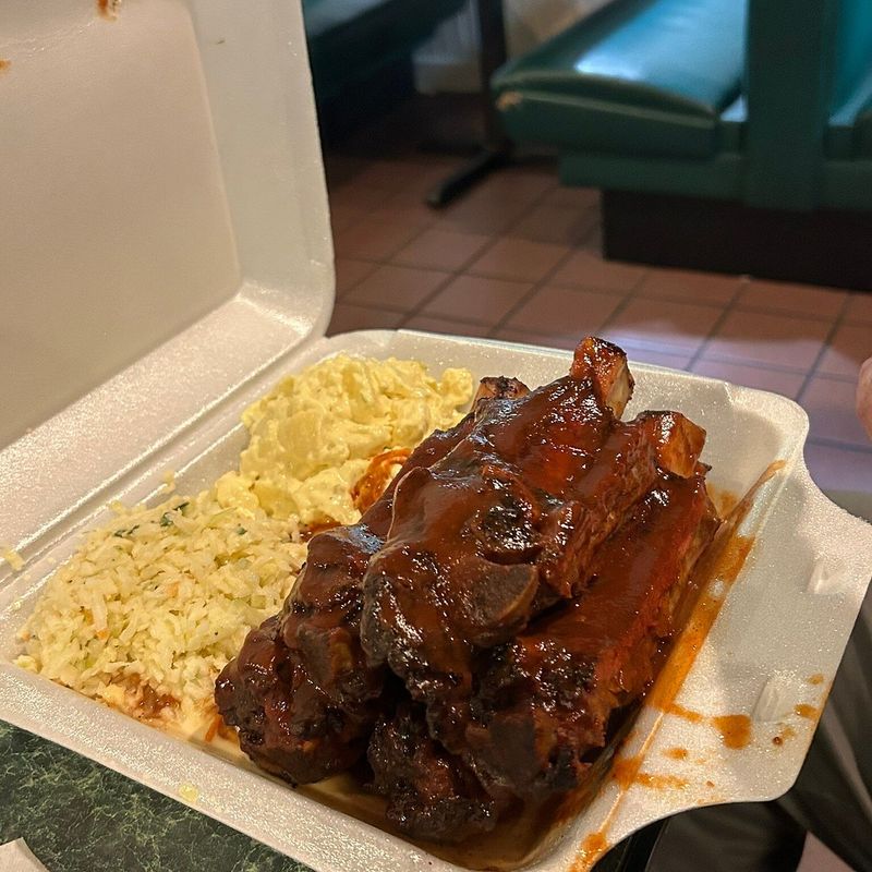 Interstate Barbecue / Neely's Interstate BBQ (I-55 & Winchester)