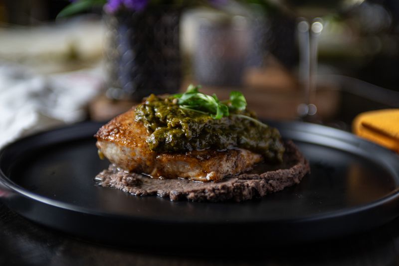 Seasonal, Local, and Chef-Driven Plates