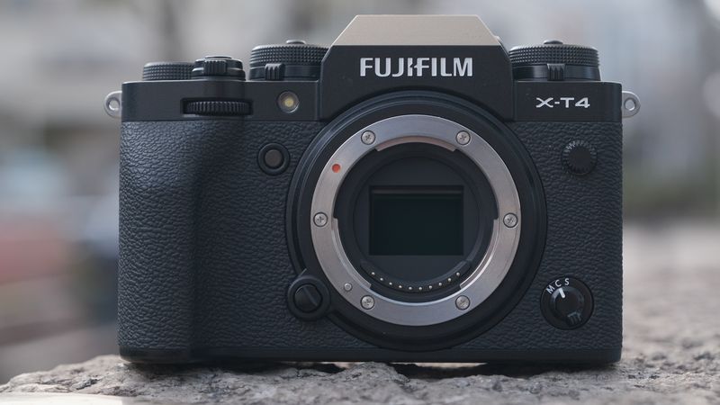 Fujifilm X-T Series (e.g., X-T4/X-T5)