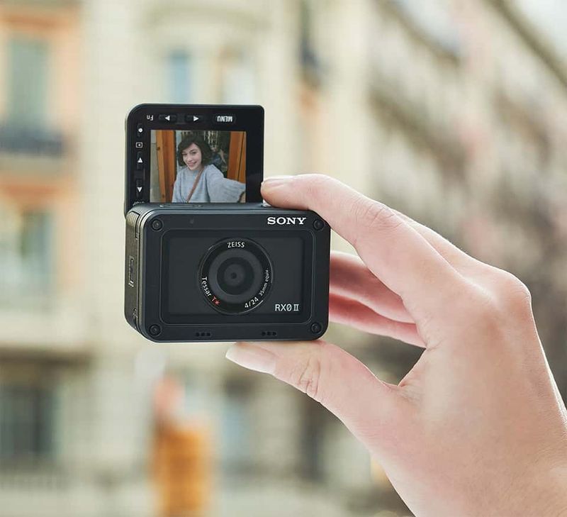 Sony RX0 II - Tiny, Tough, 1-Inch Sensor