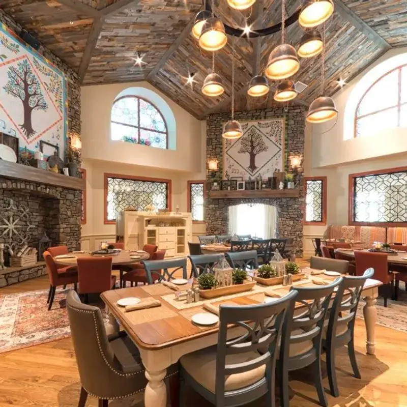 Song & Hearth: A Southern Eatery (Pigeon Forge)