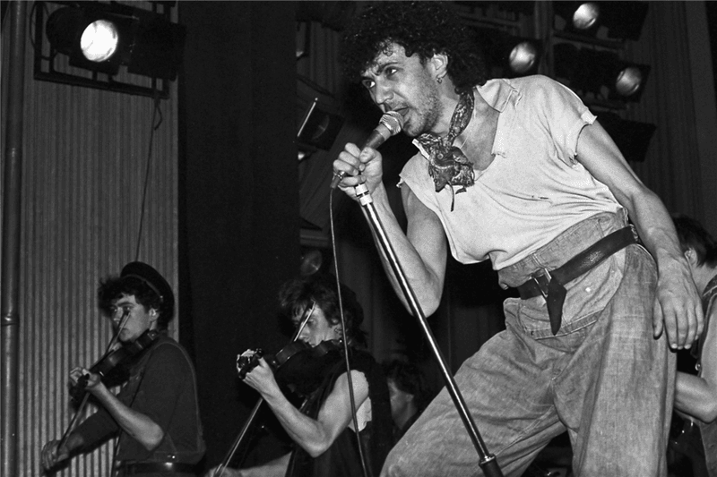 Dexys Midnight Runners – “Come On Eileen” (1982)