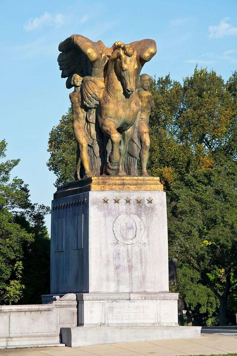 Lincoln Memorial – Service Rooms Beneath Pedestal (Washington, D.C.)