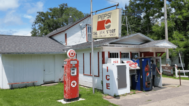 Rapidan Dam Store & Pie (Mankato area)