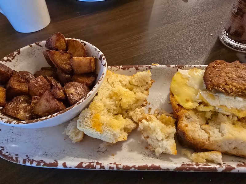 The Southern: Fried Chicken, Gravy, and Grits