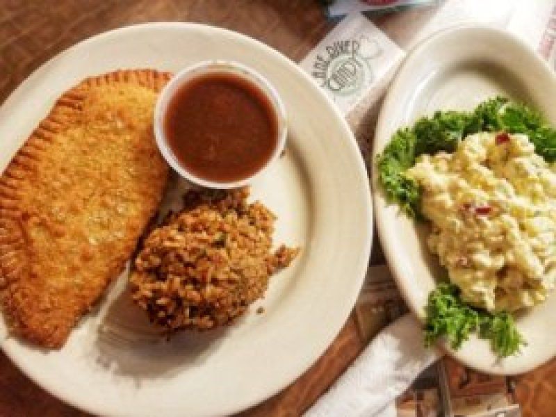 Lasyone’s Meat Pie Restaurant (Natchitoches)