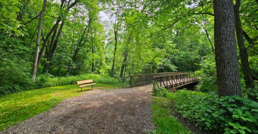 Hidden Trails and Parks Between Minneapolis and Madison Locals Don’t Want You to Know About