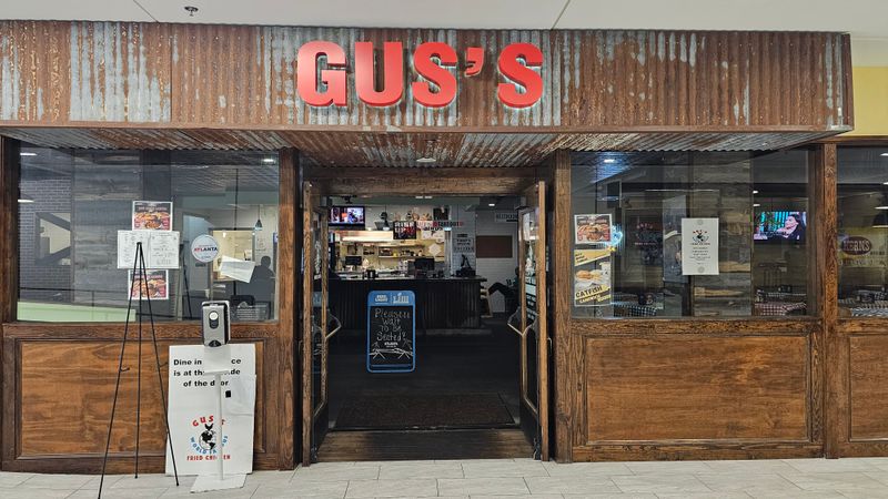 Gus's World Famous Fried Chicken (Atlanta, GA)
