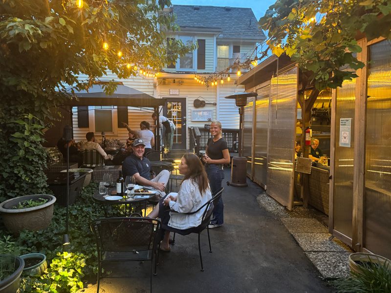 Plan Your Visit: Hours, Reservations, and Tips