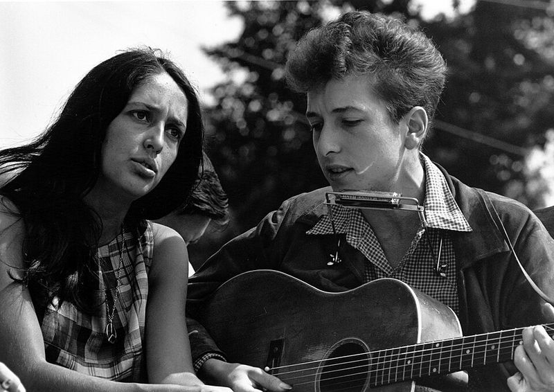 Blowin’ in the Wind – Bob Dylan (1963)