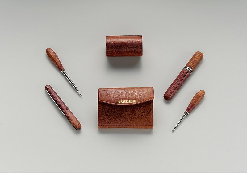 Sewing Kits & Vanity Kits