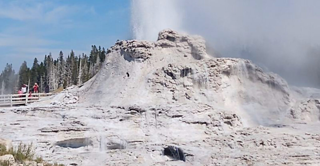 Is Yellowstone’s Supervolcano Waking Up? What Scientists Really Know