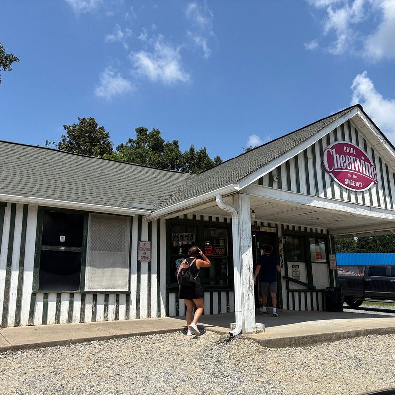 Pulliam’s Bar‑B‑Q & Hot Dogs (Winston-Salem)