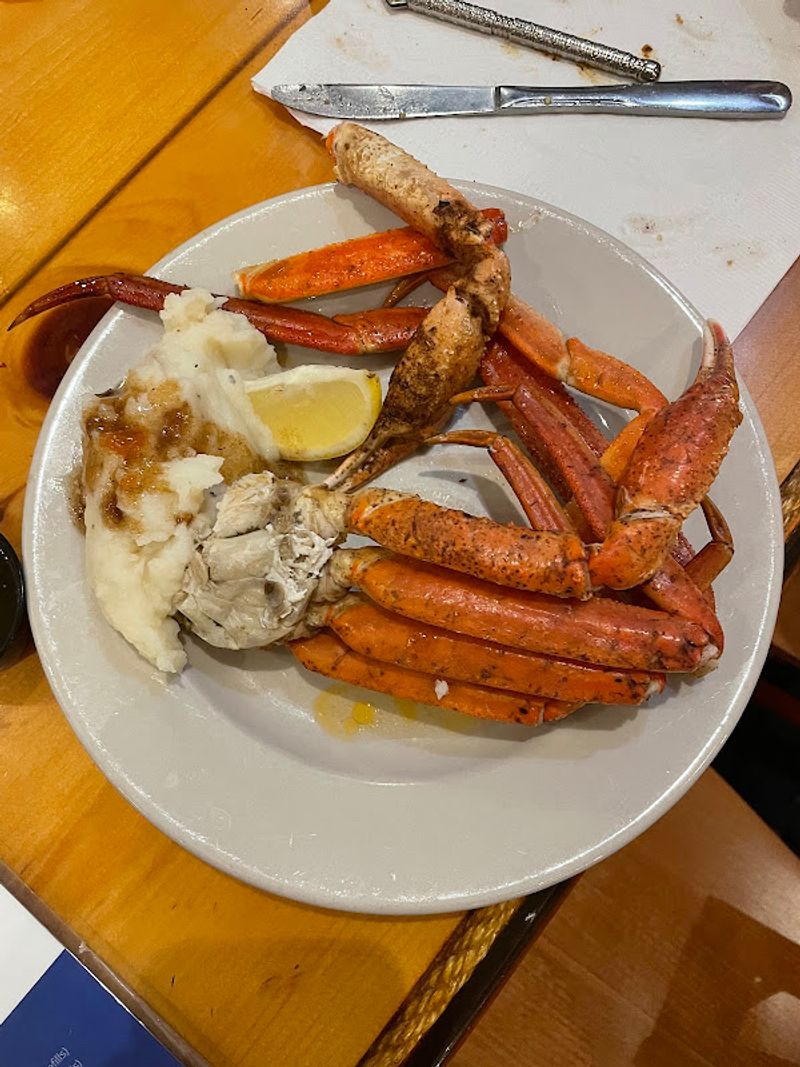 Captain George's Seafood Restaurant in Kill Devil Hills (Outer Banks)