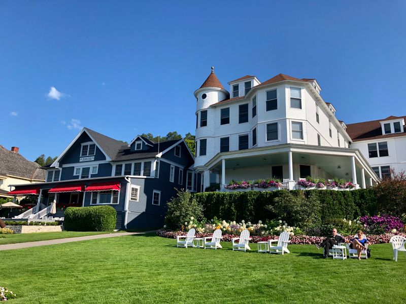 Dining Highlights and Local Bites