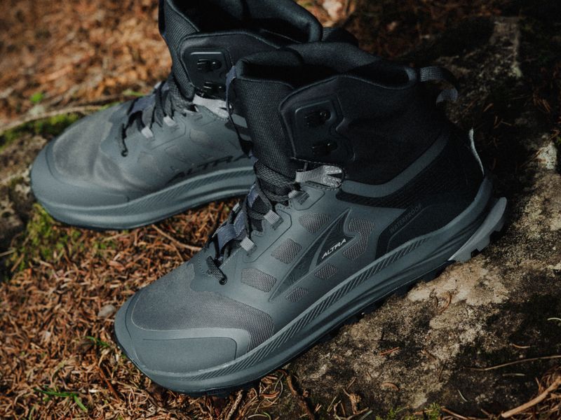 Altra Lone Peak 9 WP Mid