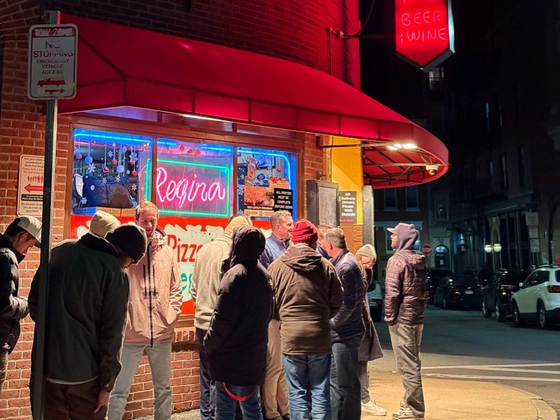 Regina Pizzeria (North End)