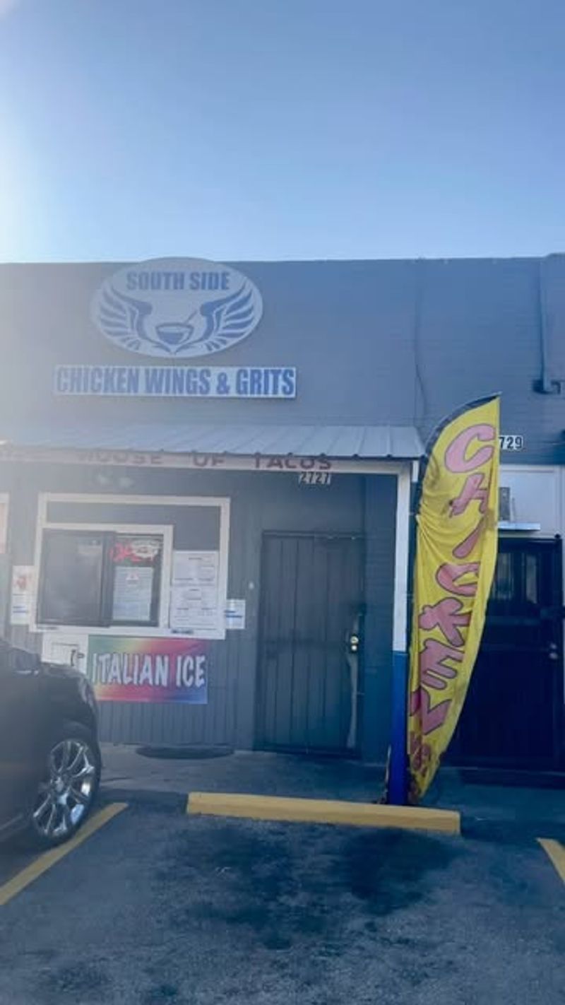 SOUTHSIDE Chicken Wings & Grits