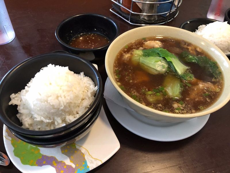 The Alley Restaurant at Aiea Bowl – Aiea (Oʻahu)