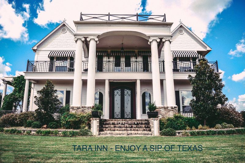 Cellar Door Restaurant at Tara Vineyard & Winery, Athens, Texas