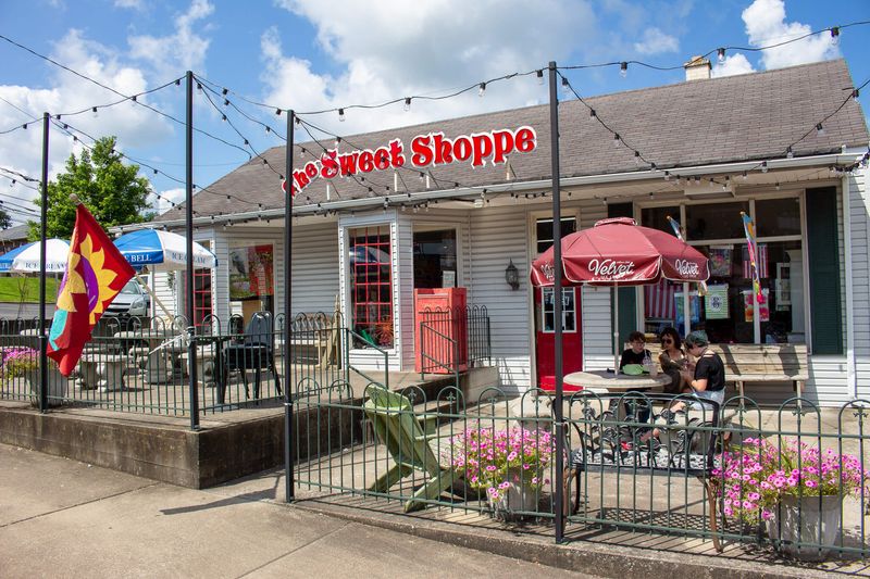 The Sweet Shoppe and Dessert Cafe (Hodgenville)