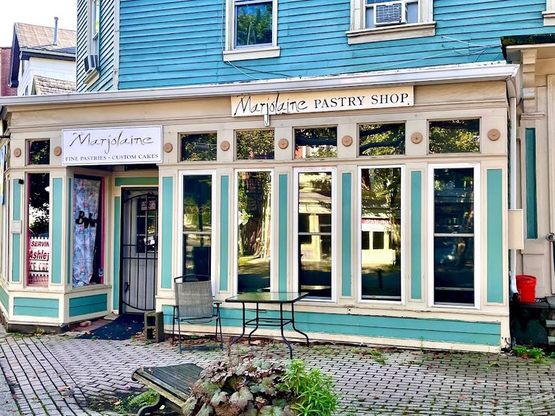 Marjolaine Pastry Shop – New Haven