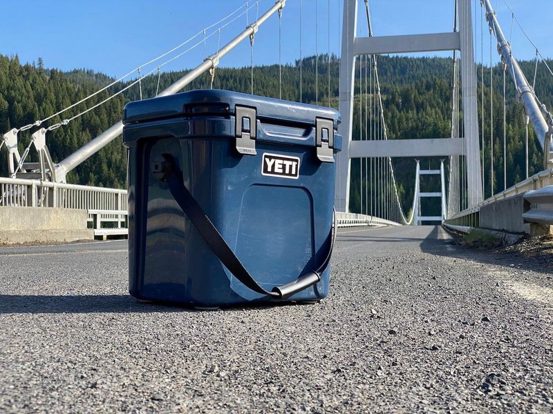 YETI Roadie 24 (Hard Cooler for Car Camping)