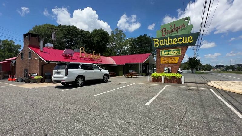 Red Bridges Barbecue Lodge – Shelby