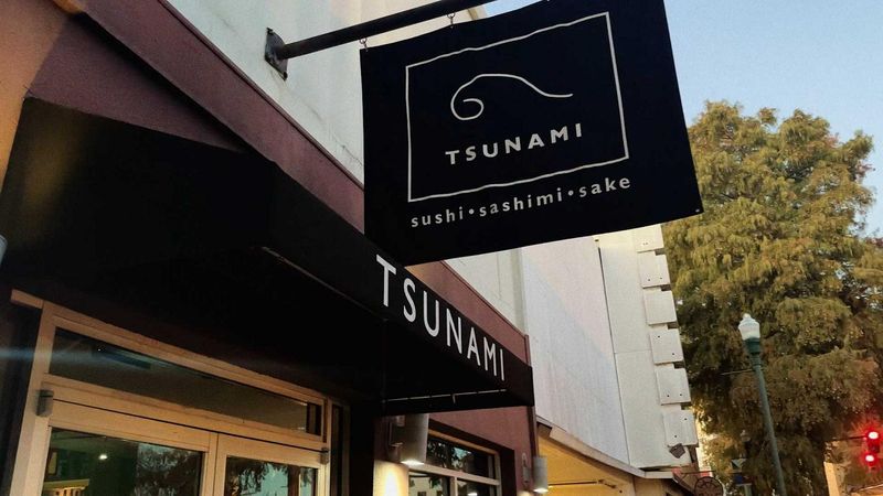 Tsunami Sushi (Lafayette, LA)
