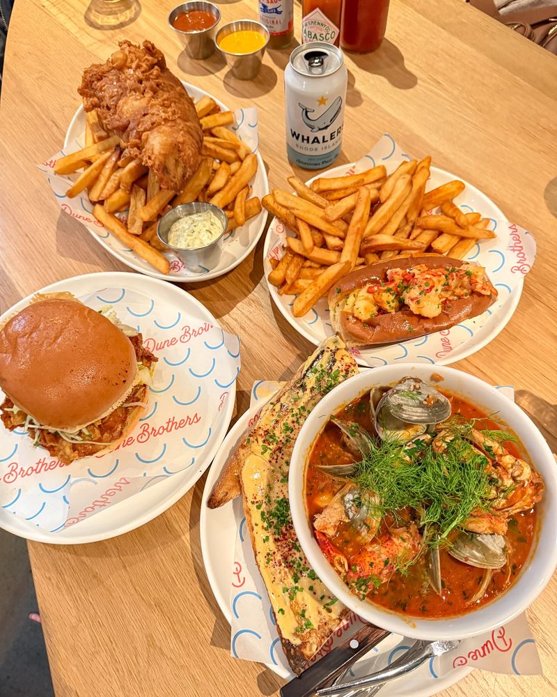 Dune Brothers (Fox Point + seasonal shacks) — ultra-fresh local catch