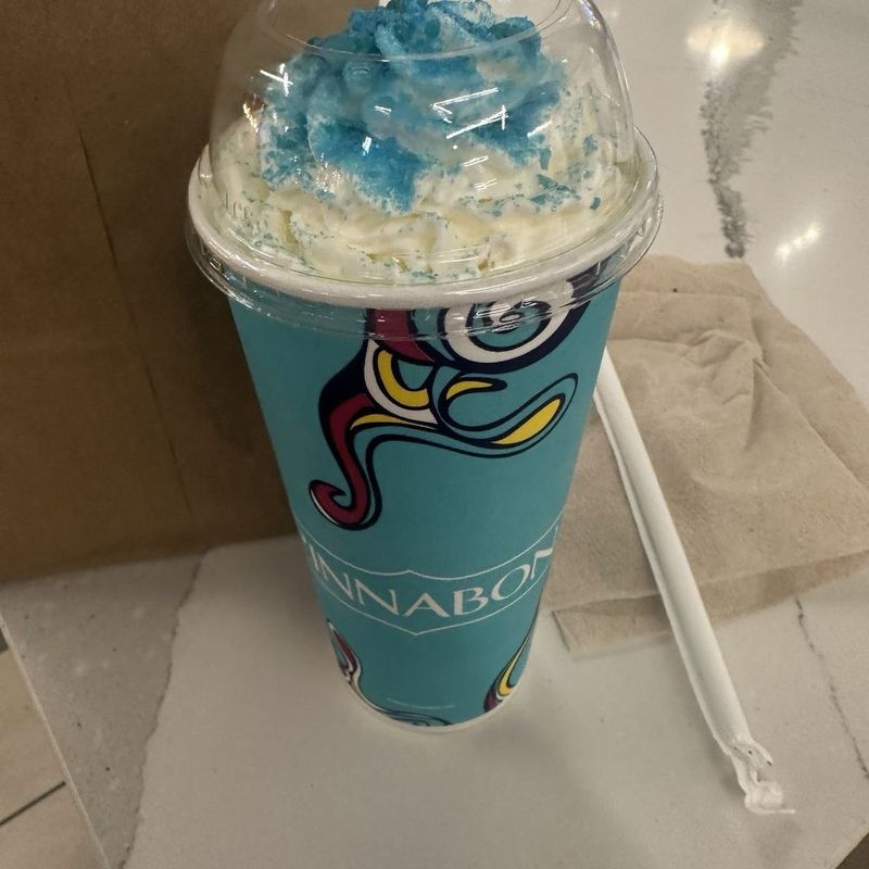 Ruby Thai / Starbucks / Philly Pretzel Factory / Cinnabon (Concourse)