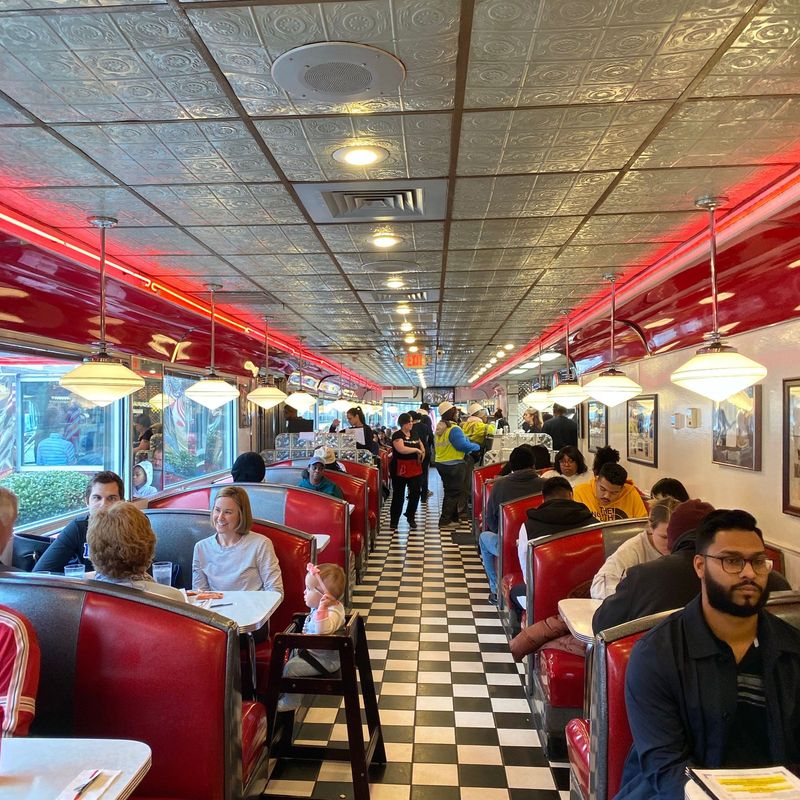 Late Night Diner PLZA Midwood