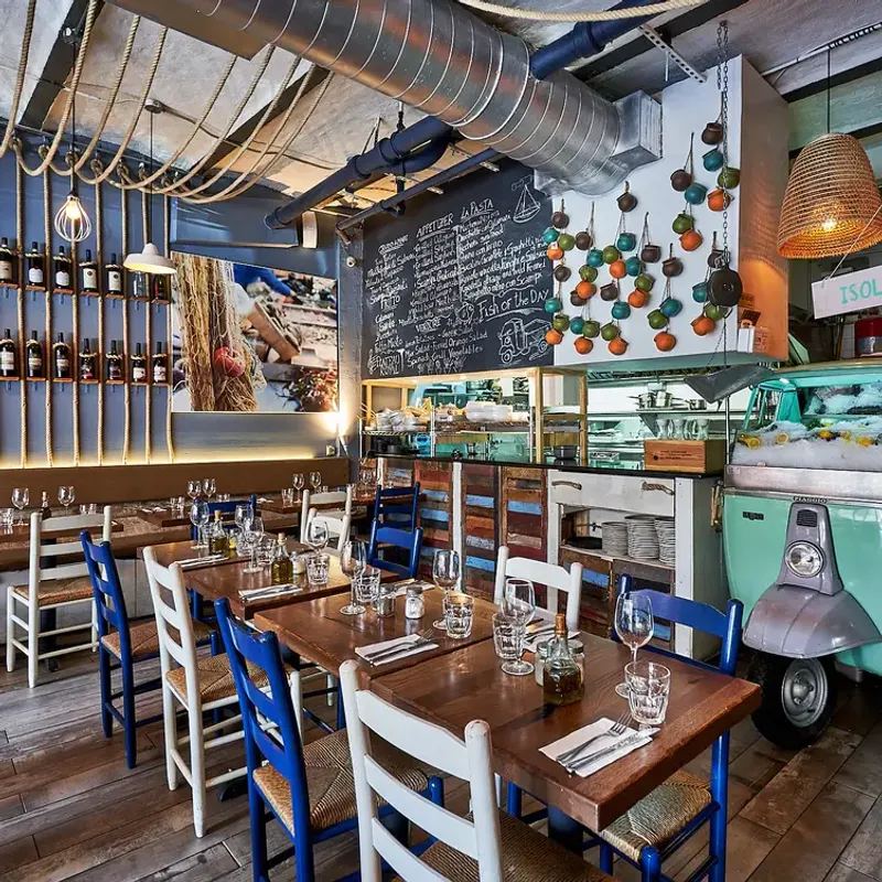 Piccola Cucina Estiatorio (SoHo) – Casual Dining & Hidden Gem