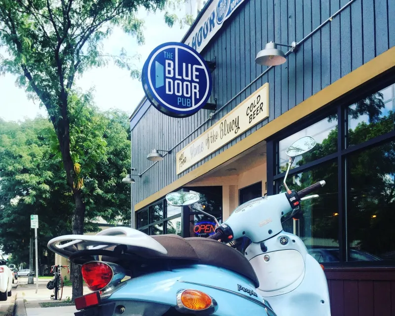 Blue Door Pub – St. Paul (and other locations)