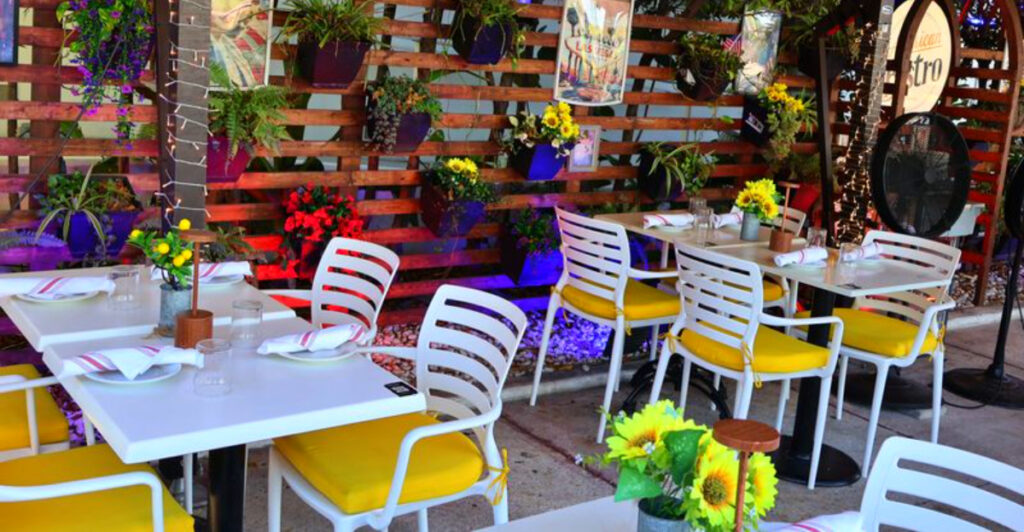 Miami Beach Waterfront Spot for Seafood, Gourmet Burgers, and Cosmopolitan Dining