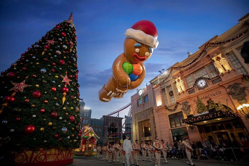 Universal Orlando Holidays (Nov 21, 2025 – Jan 4, 2026)