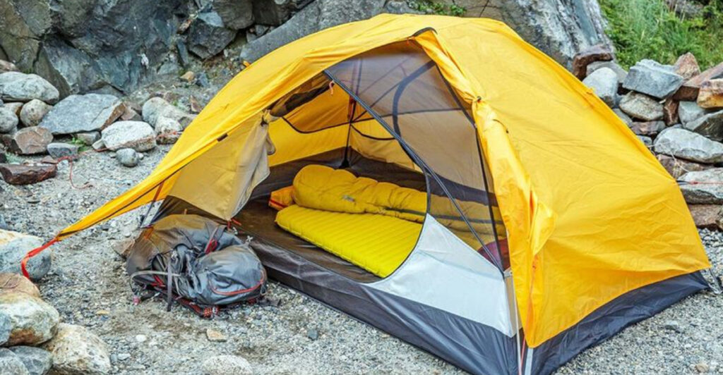 Mid-Range Hiking Gear Picks That Punch Above Their Weight (2025)