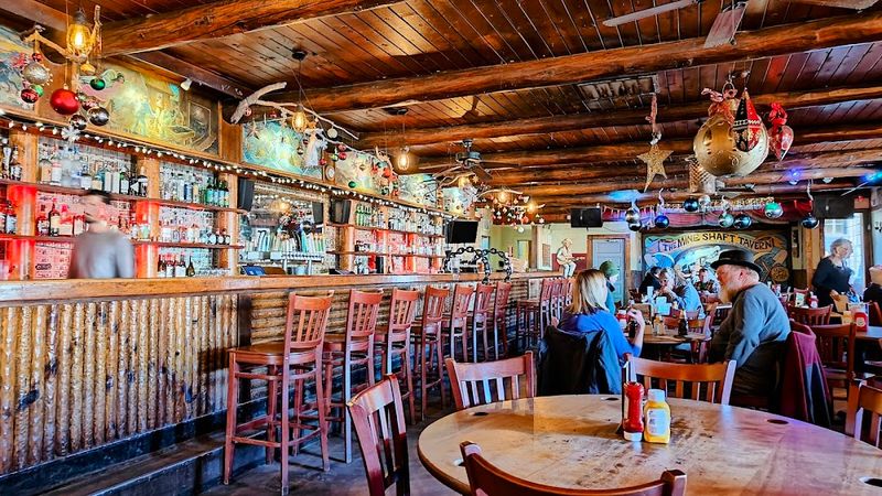 Food, Live Music & Local Culture