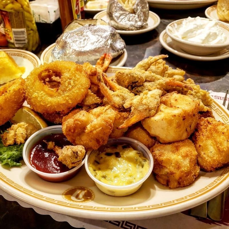 Niki's West (Finley Ave.)