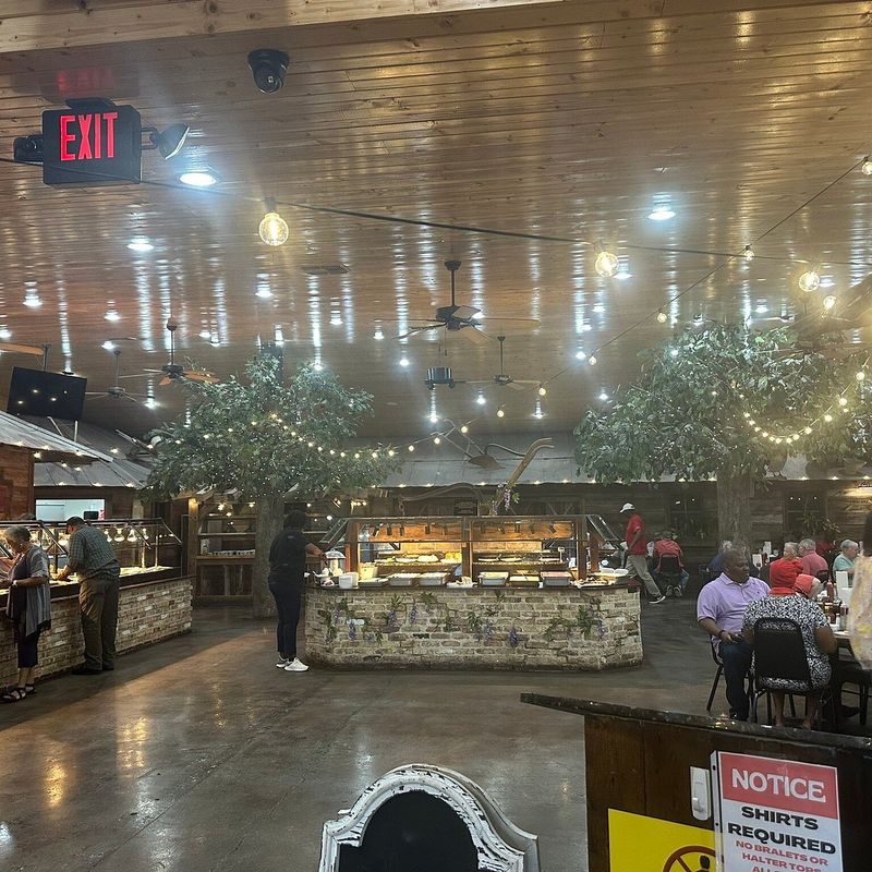 Berry's Seafood and Catfish House – Magee, MS