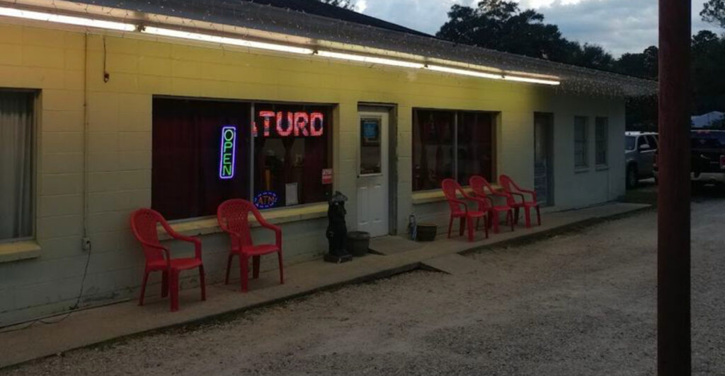 Mississippi’s 13 Best Fish Fry Spots Locals Swear Are Worth the Drive