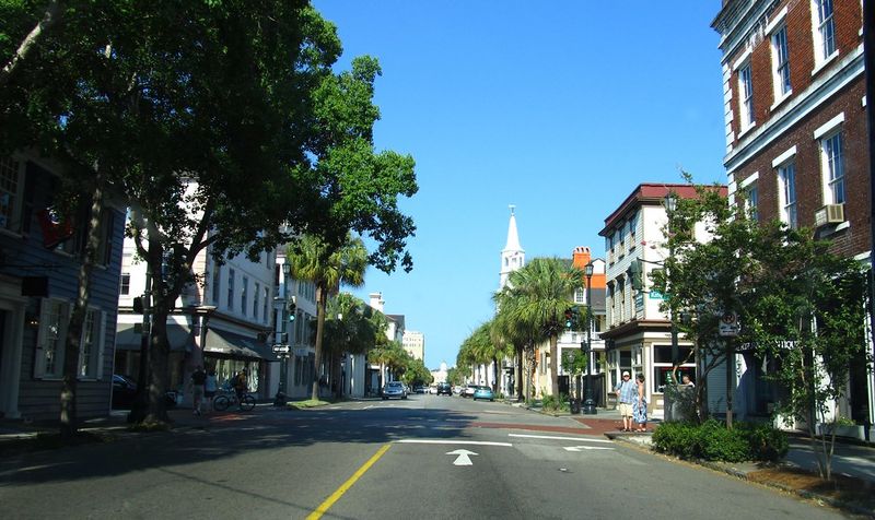 Charleston, South Carolina – Pirates, Plagues, and a Ghostly Lady in White