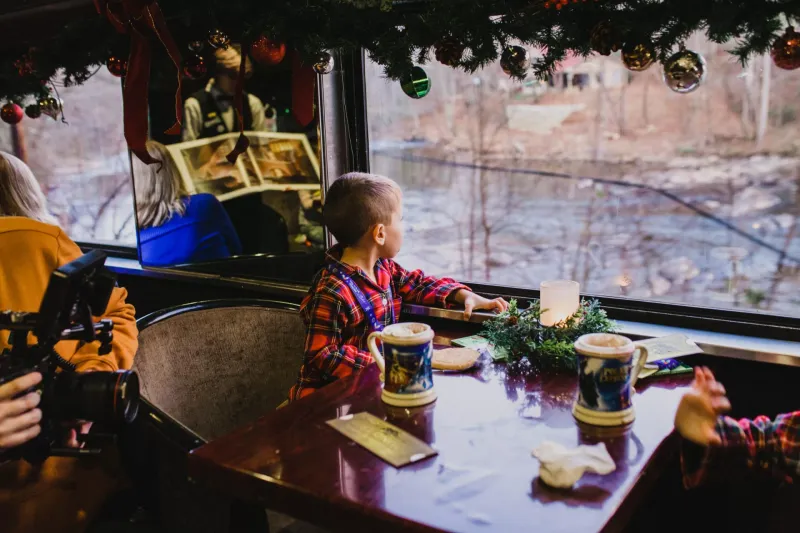Great Smoky Mountains Railroad – The Polar Express