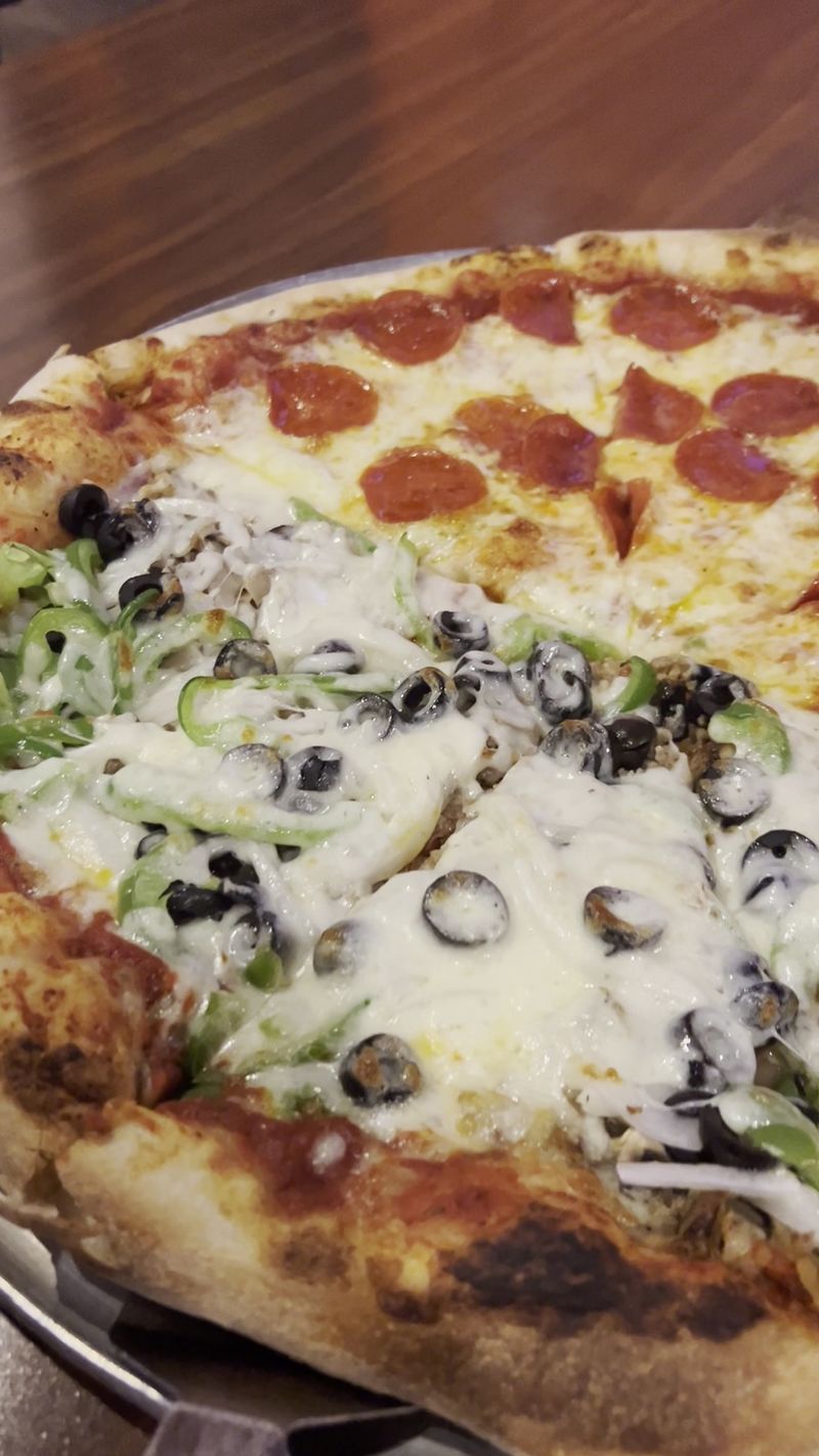 Oz Pizza — East Point