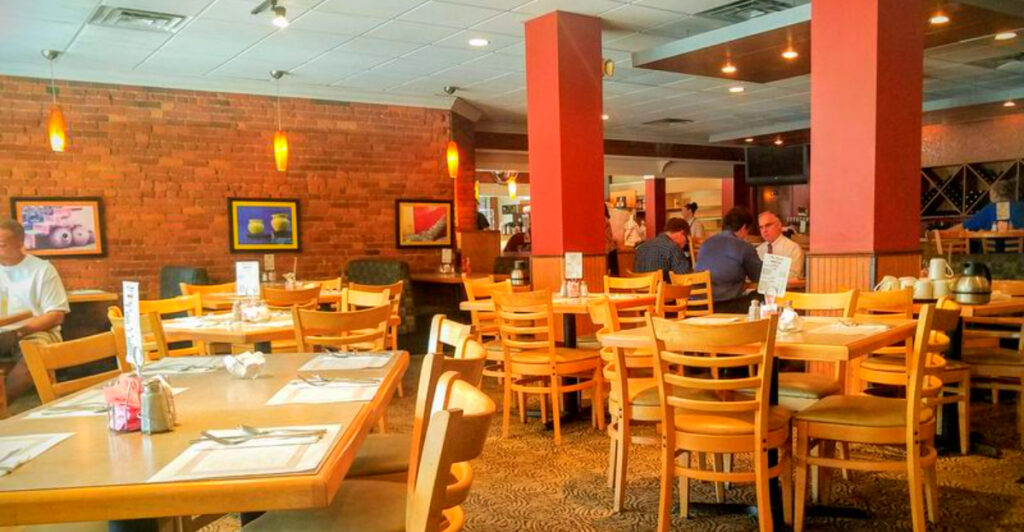 Ohio’s Most Beloved 24 Hour Breakfast Joint Is Also One Of The Coziest
