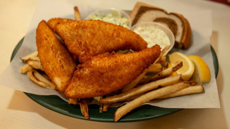 Fish Market Grill – Manitowoc (Manitowoc)