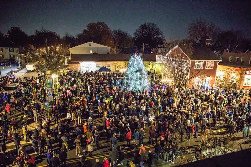 Del Ray Holiday Season Kickoff & Tree/Menorah Lighting