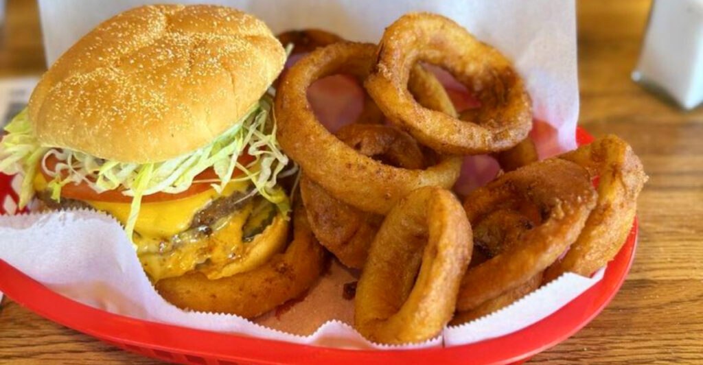 Oregon Dunes Restaurants Locals Don’t Want You to Find