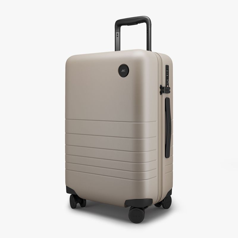 Monos Carry-On