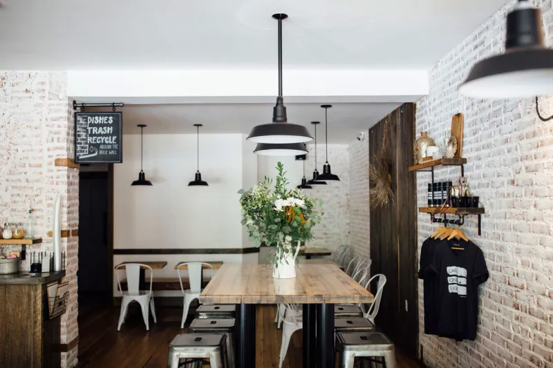 Cafe One Eight (Downtown, ~15–18 min walk)